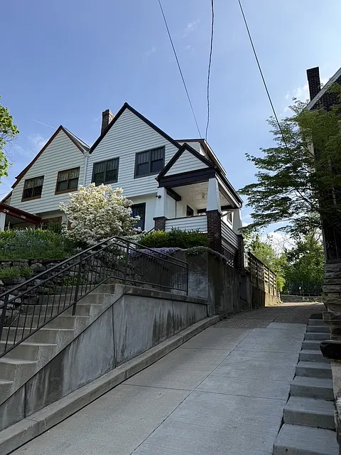Building Photo - 6615 Darlington Rd