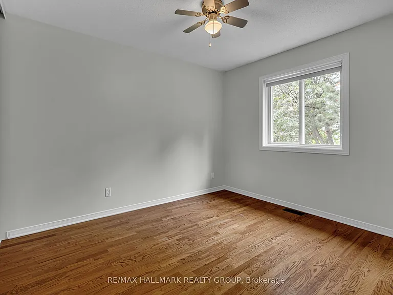 146 College Cir — Photo 25