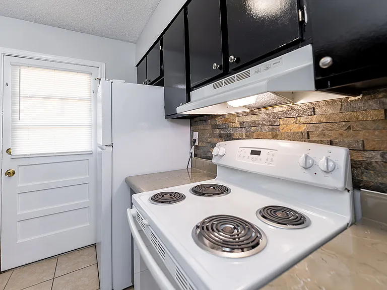 Berclair Apartments — Photo 17