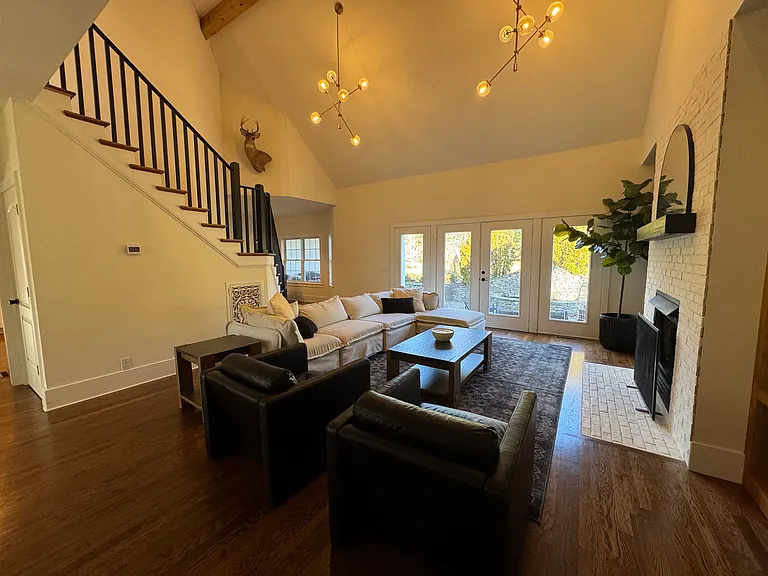 2025 Carters Creek Pike — Photo 23