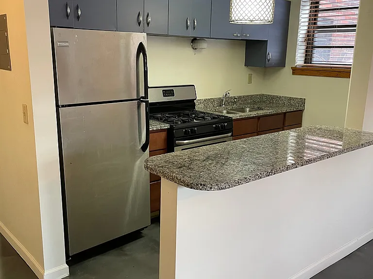 Virginia Apartments — Photo 30
