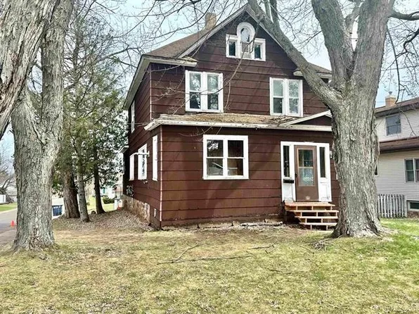 226 Park St, Ironwood, MI 49938