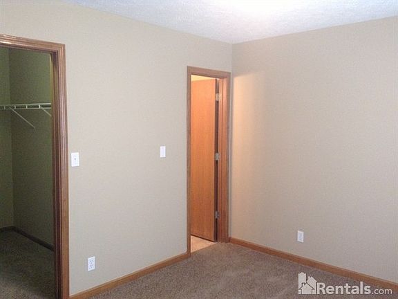 5th image of 5127 Pioneer Dr