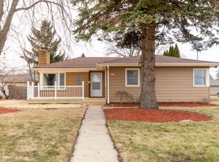 4065 S Lake Dr, Saint Francis, WI 53235