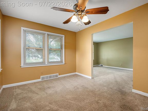 5th image of 1918 E Lincoln Ave