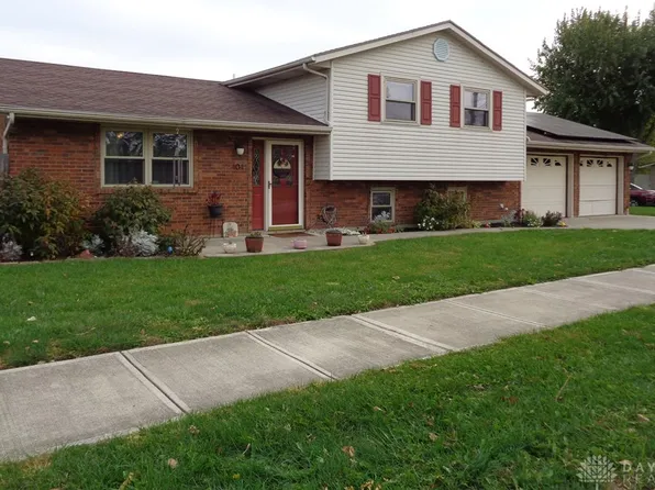 404 S Fuls Rd, New Lebanon, OH 45345