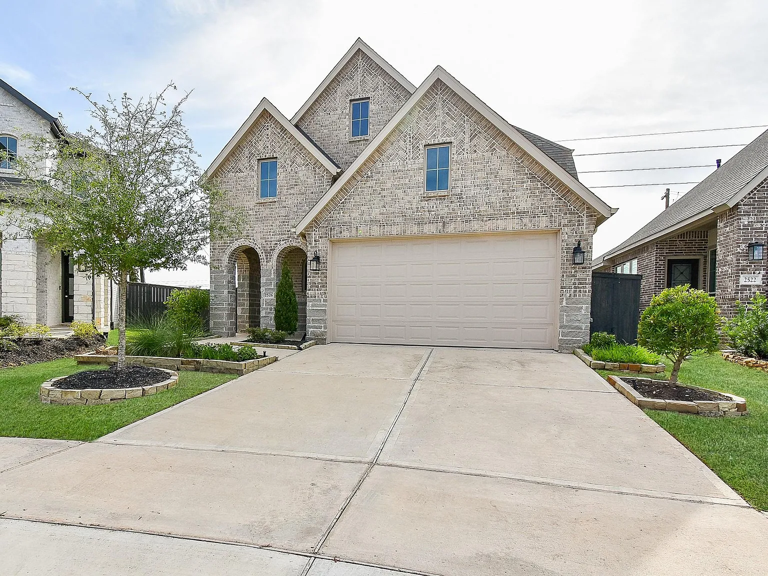 4 bed, 3.5 bath, 2403 sqft, $3,100 — Photo 1