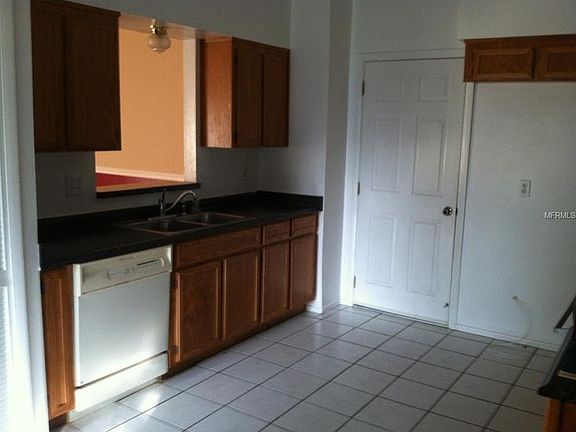 3rd image of 512 Hager Dr