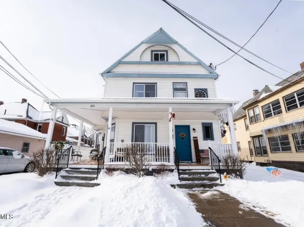 211 N 4th Avenue, Mechanicville, NY 12118