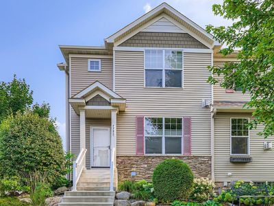 7780 Madelyn Creek Dr, Victoria, MN, 55386