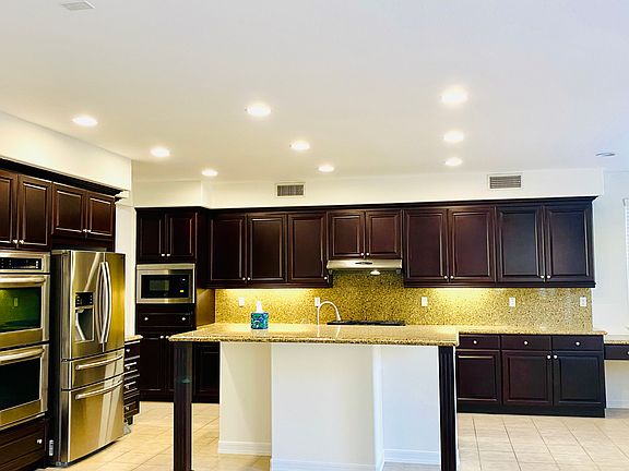 5th image of 46393 Canyon Crest Ct