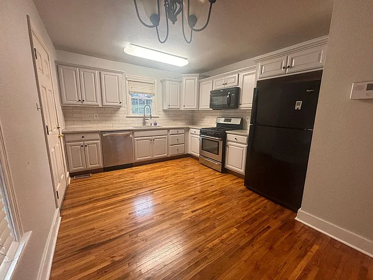 5717 Lee Ave — Photo 8