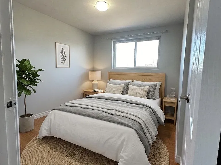 15 Mowat Blvd #14 — Photo 8