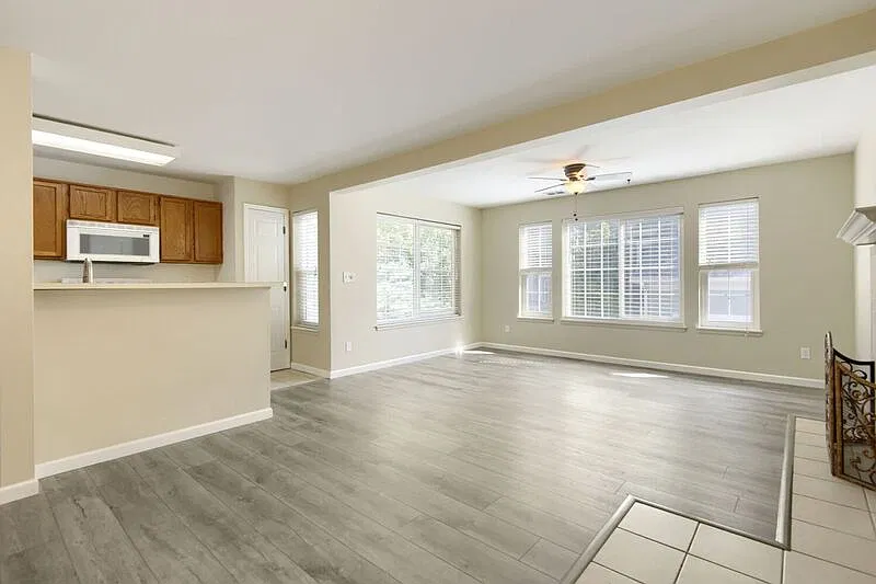 2 bed, 2.0 bath, 1000 sqft, $1,750 — Photo 3