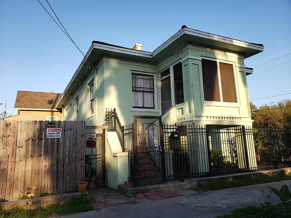1st image of 1024 31st St