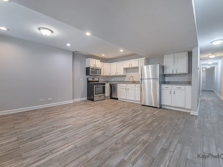 1620 W Warren Blvd #GF — Photo 2