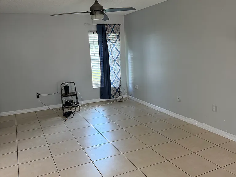 437 Cart Ct — Photo 6