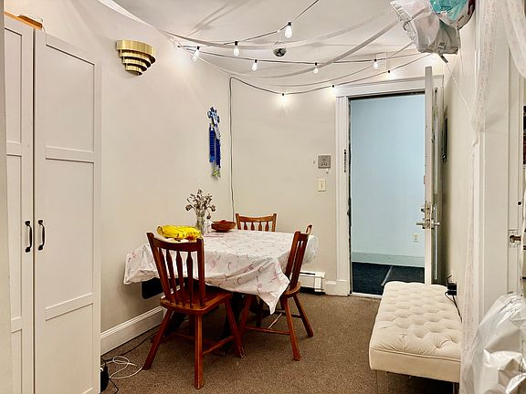 4th image of 833-835 Beacon St #B