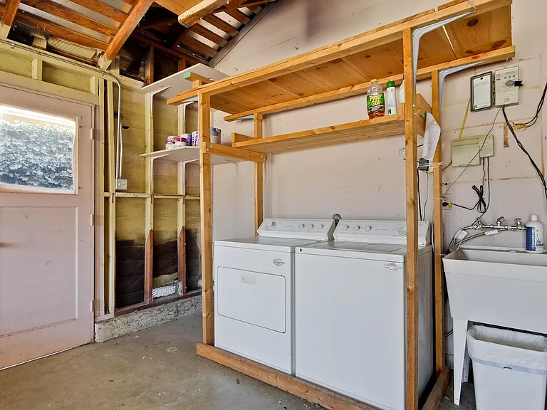 341 Hillsdale Ave — Photo 50