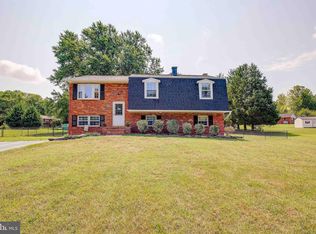 1030 Mary Cir, Huntingtown, MD 20639