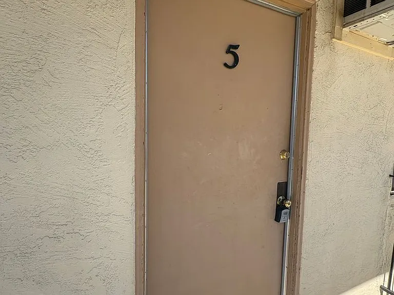 536 Forbes Ave — Photo 5
