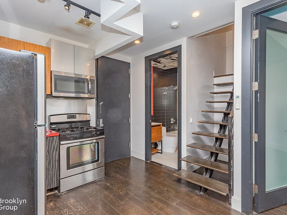 716 Nostrand Ave #5B