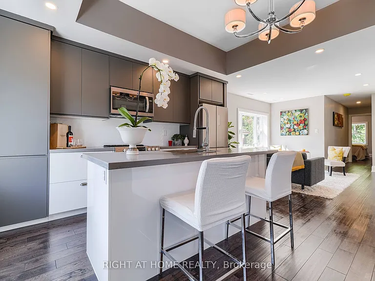 294 S Kingsway Rd #3 — Photo 7