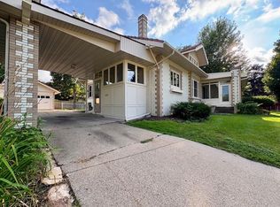 2103 Rainbow Dr, Cedar Falls, IA 50613