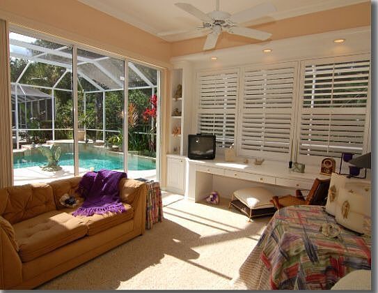 Master Bedroom sitting area