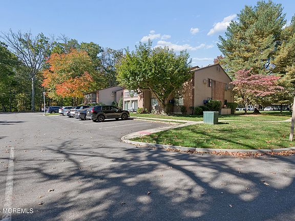 3rd image of 20 Hancock Court