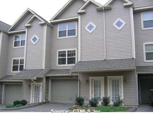 19 Hawthorne Dr UNIT 140, New London, CT 06320