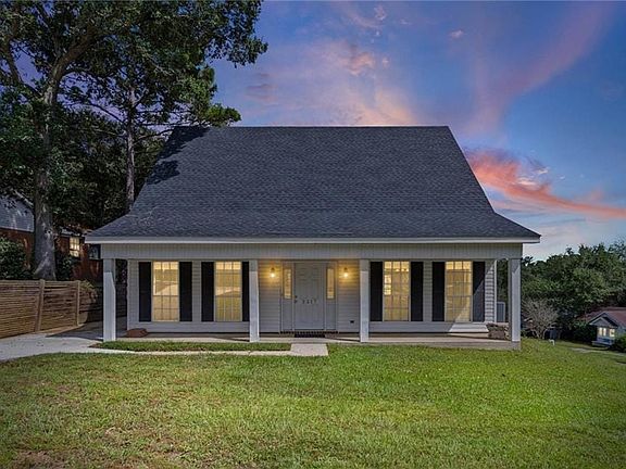 3rd image of 2217 Woodlea Ct N