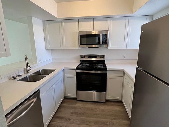 3rd image of 2827 E Le Marche Ave #101