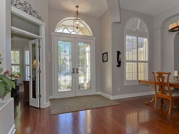 3rd image of 10313 Greenhedges Dr