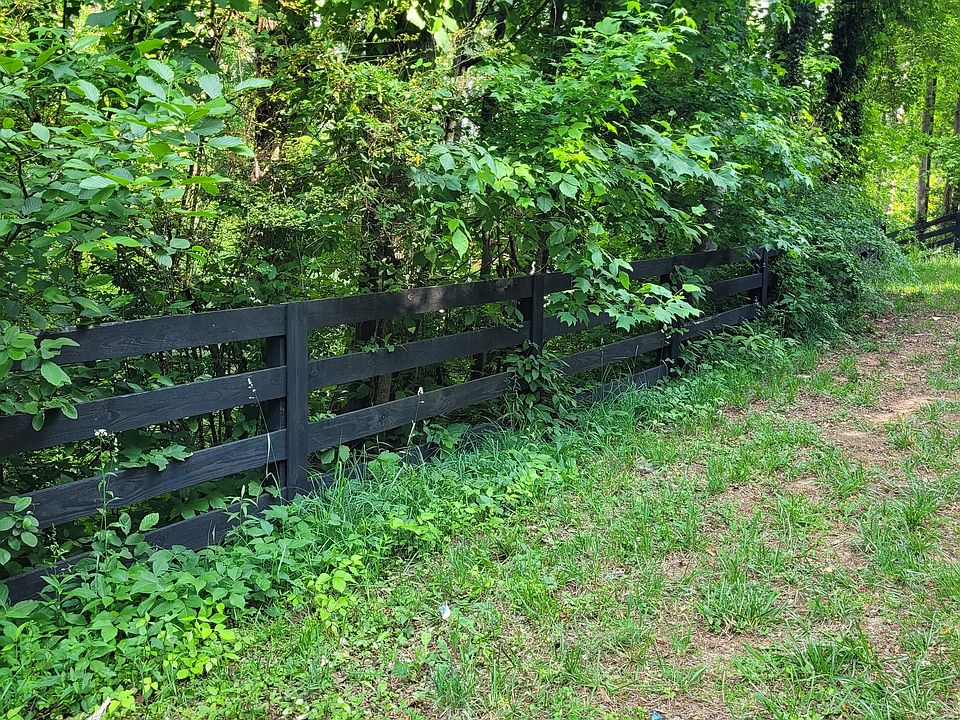 2nd image of 1495 Mountain Valley Cir