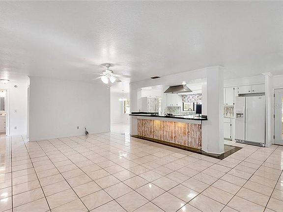 5th image of 8927 Sheppard Dr