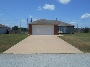 701 Persimmon St SW, Gravette, AR 72736