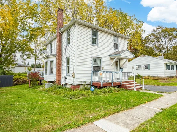 39 Fair St, Brockport, NY 14420