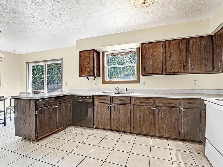 5131 Lakewind Dr #1 — Photo 7