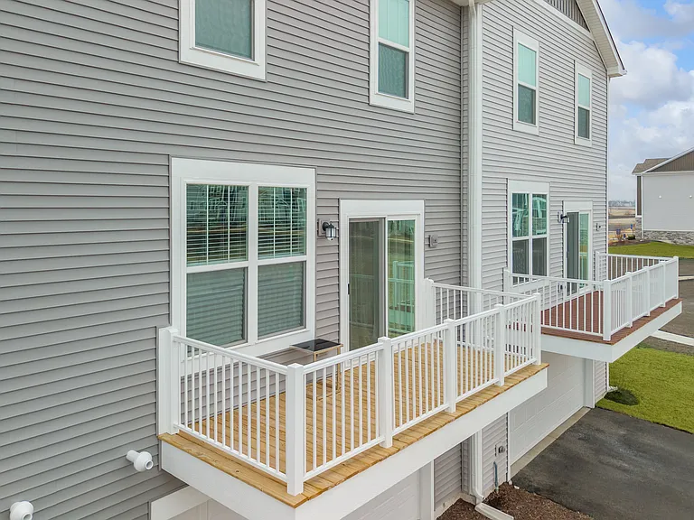 25631 W Wakefield Dr — Photo 35