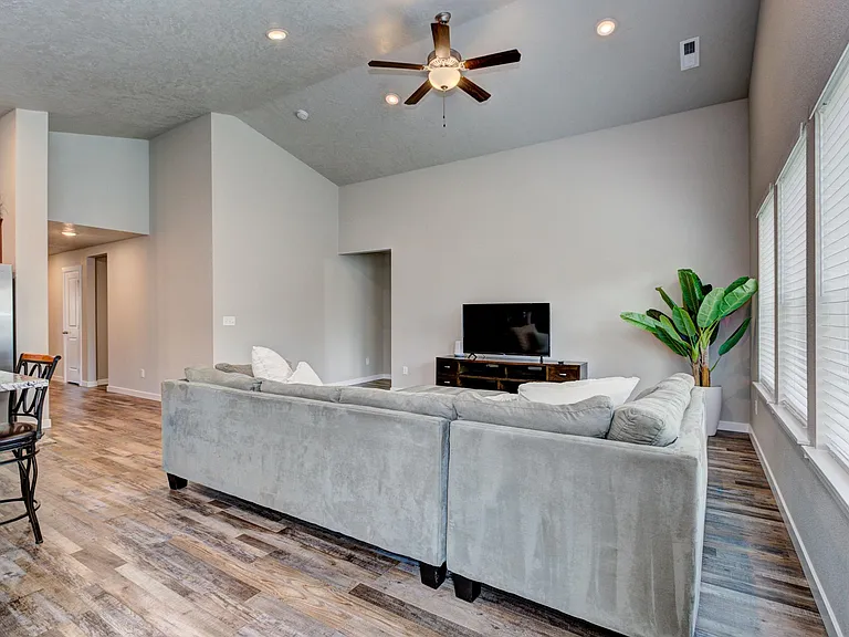 16572 Cypress Ln — Photo 18