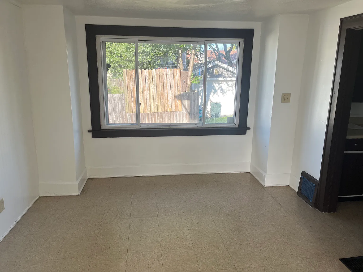 2 bed, 980 sqft, $975 — Photo 3