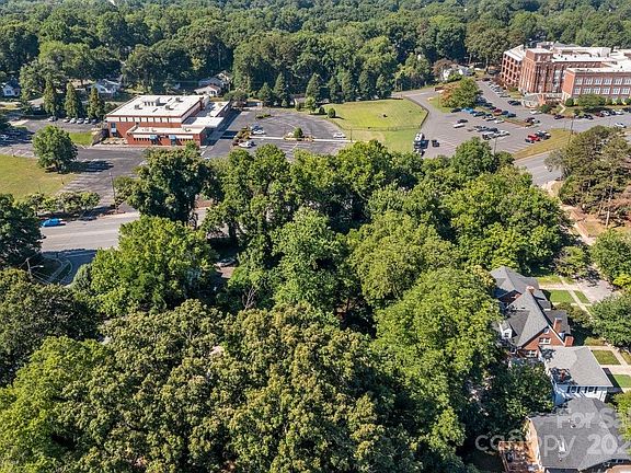 3rd image of 0 W Garrison Blvd