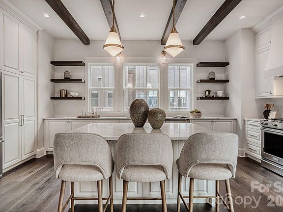 4th image of 3115 Pinehurst Pl