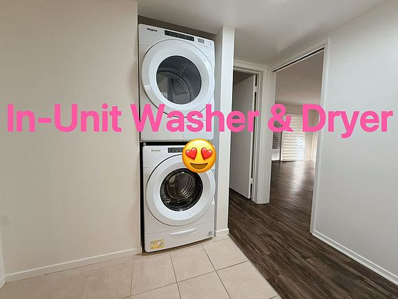 3rd image of 121 E Live Oak St APT D