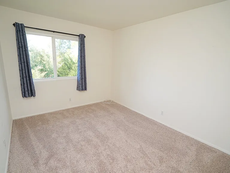 27727 Spandau Dr — Photo 15