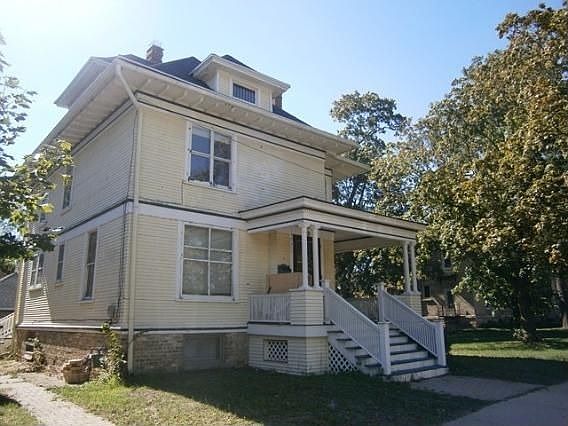1st image of 118 S Atwood Ave