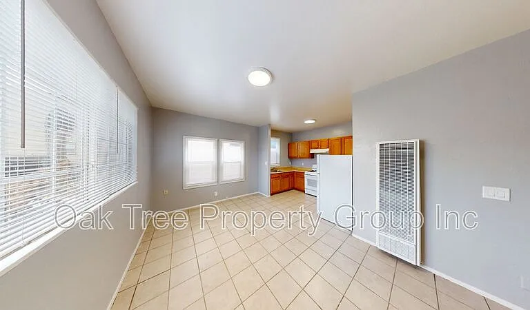 2308 Foothill Blvd #16 — Photo 2