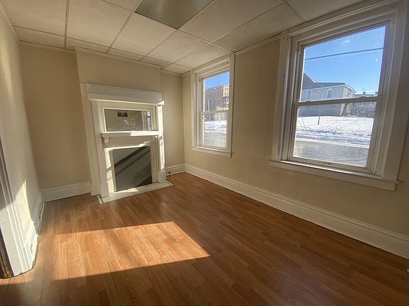 2nd image of 211 S 2nd St #D