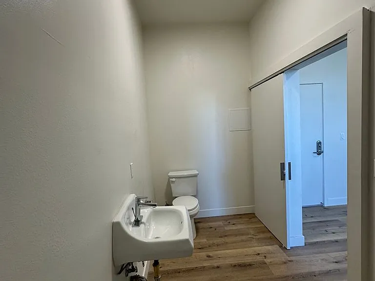 10914 S Main St #104 — Photo 14